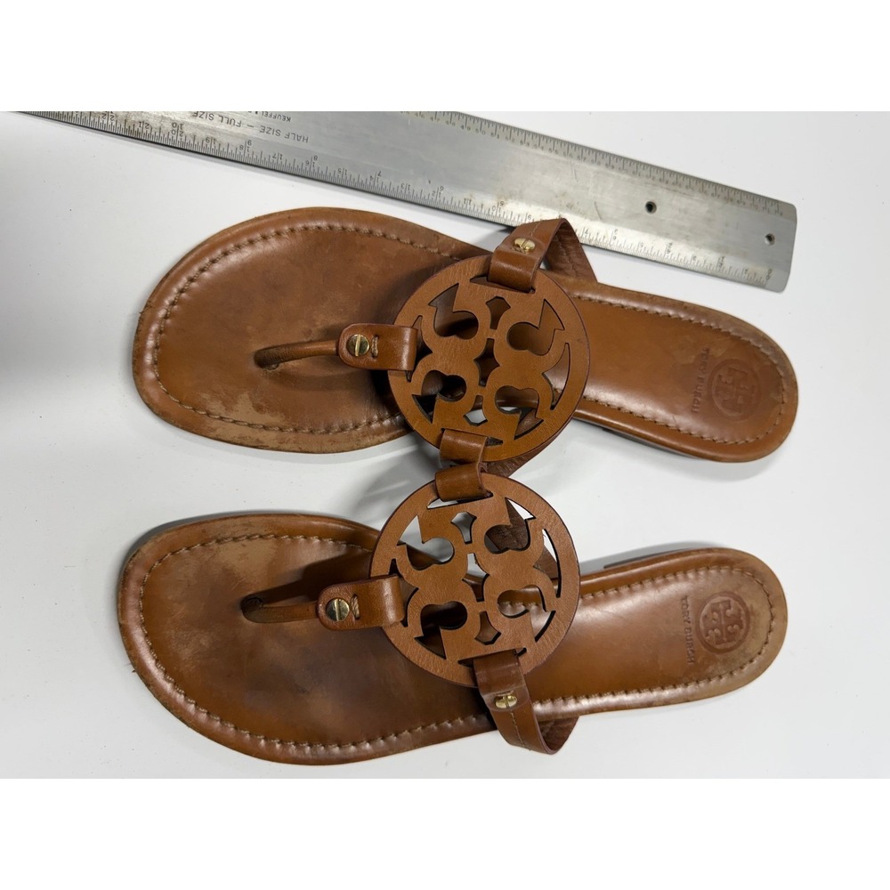 Tory Burch Miller Sandals Tan Leather Thong Flat Logo Medallion Brown Womens - Picture 2 of 3